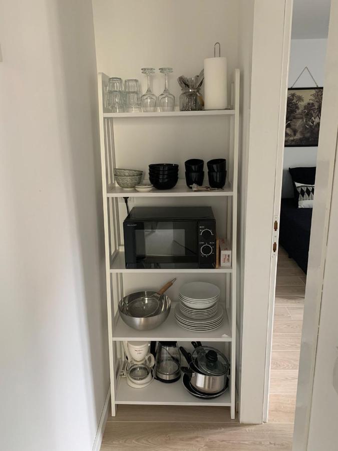 Apartma Seaside Cozy: Renovated One-bedroom With Parking